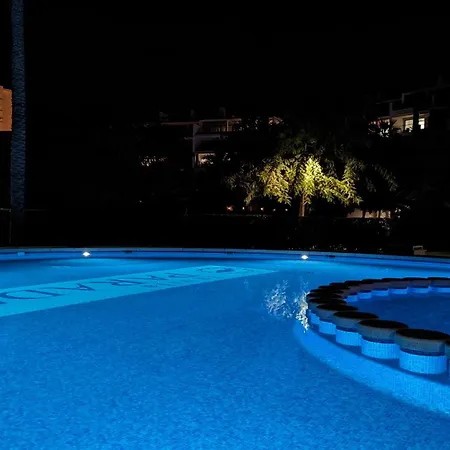 Villa Paradise Beachfront Luxury