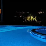 Villa Paradise Beachfront Luxury