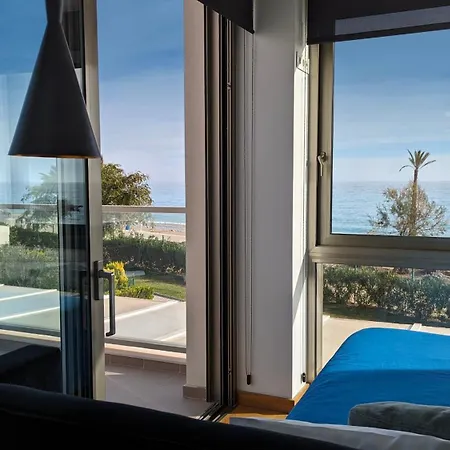 Paradise Beachfront Luxury *