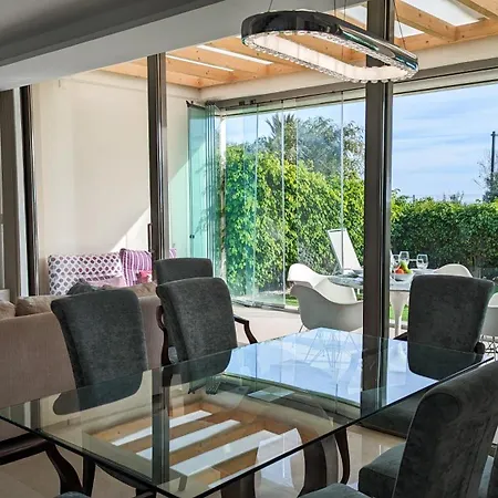 Paradise Beachfront Luxury Villa
